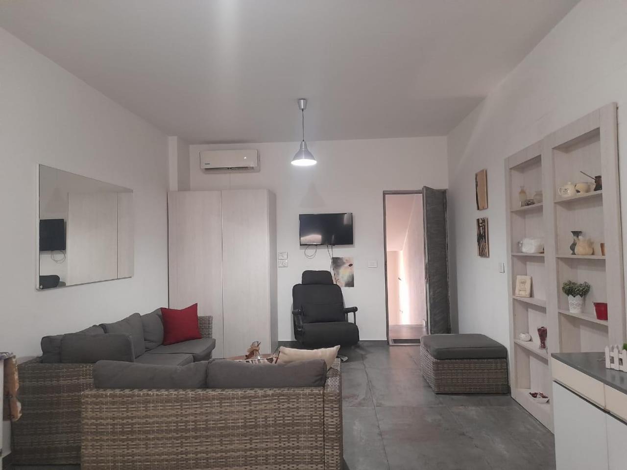 Fully Furnished And Equipped Studio In Dbayeh With Perfect Location Dış mekan fotoğraf
